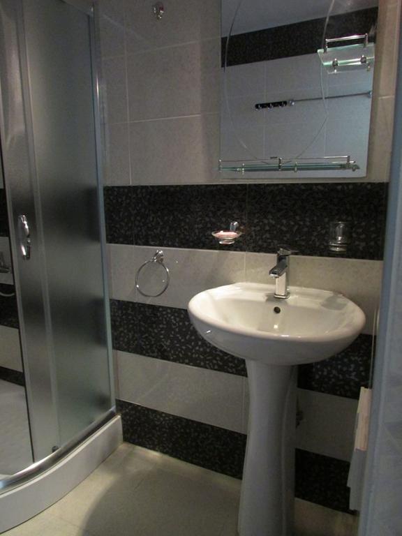 Red Stone Guest House كازباجي الغرفة الصورة