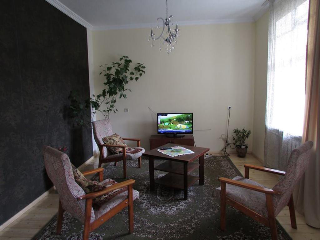 Red Stone Guest House كازباجي الغرفة الصورة
